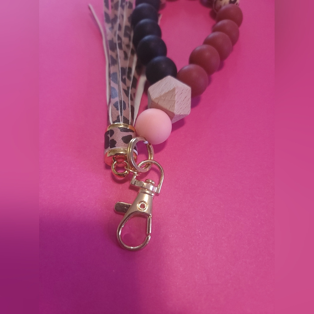 HOMEMADE Black Leopard Key Chain - Picture 3 of 3